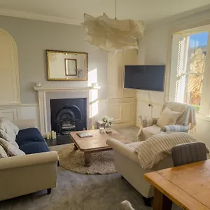 Stunning Georgian Spacious Apartment